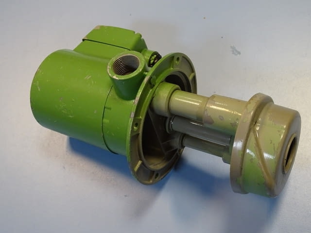Помпа за охлаждаща течност Siemens 2AB1 212-ORE-Z immersion pump 12 l/min - снимка 5