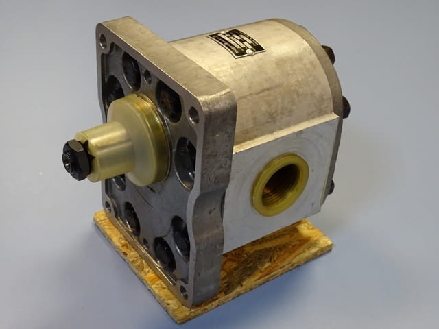 Хидравлична помпа "Хидравлика" А140Х(Т) 140 Bar 1500 min-1, city of Plovdiv - снимка 1