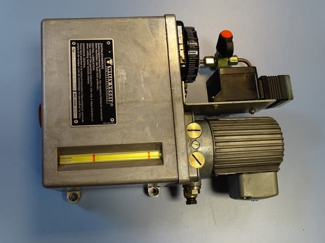Смазочна хидравлична станция Willy Vogel MFE 5/B 3/S 3 sentral lubrication system - снимка 8