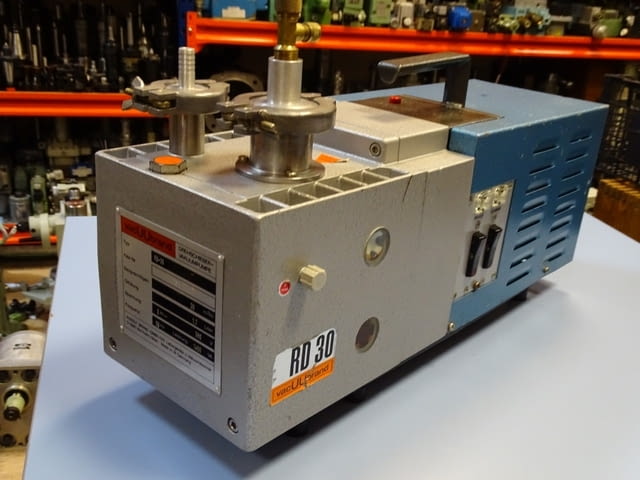 Вакуум помпа Vacuubrand RD-30 rotary vane pump 380V 30 m3/h, city of Plovdiv - снимка 8