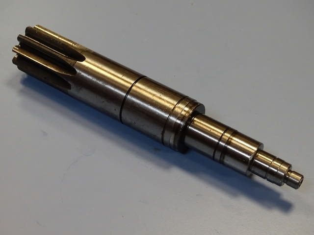 Вал зъбно колело за струг СУ-400, СУ-500, СУ-580, city of Plovdiv | Industrial Equipment - снимка 1