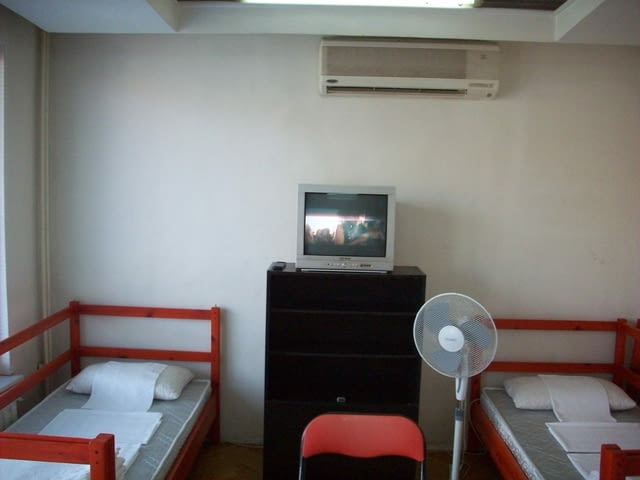 БЕЗ ДЕПОЗИТ - ВКЛЮЧЕНИ ТОК ВОДА WI-FI Стаи Самостоятелни от собственик без хазяи - снимка 8