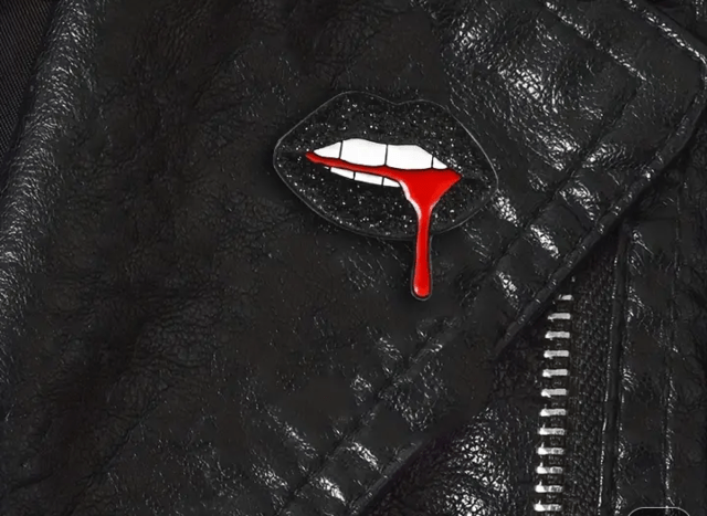 Пънк-брошка Устни - град Монтана | Колиета / Синджири / Медальони - снимка 2