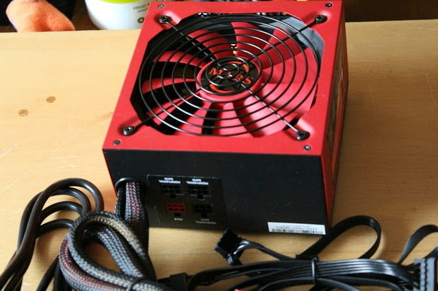 Геймърско компютърно захранване 750W - city of Vidin | Parts & Accessories - снимка 3