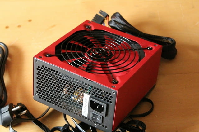 Геймърско компютърно захранване 750W - city of Vidin | Parts & Accessories - снимка 6