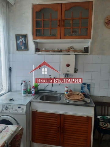 Къща на два етажа+ 6дка. лозе в гр.Сопот, обл.Пловдив, град Сопот | Къщи / Вили - снимка 11