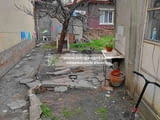 3781. Едноетажна къща с двор за продажба в квартал Воеводски, Хасково.