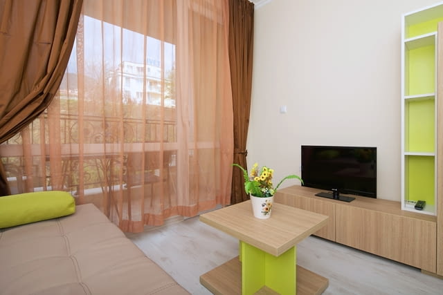 Апартаменти под наем Свети Влас - село Свети Влас | Квартири / Нощувки - снимка 2