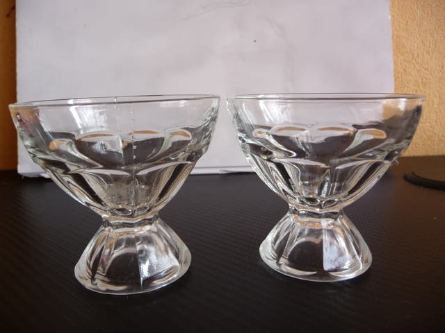 Две стъклени чашки за 2лв. чаши стъкло на столче аперитив, city of Radomir - снимка 2