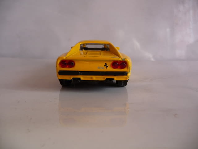 Ferrari GTO Bburago Ферари колекционерска количка жълто, city of Radomir | Sport Toys - снимка 5