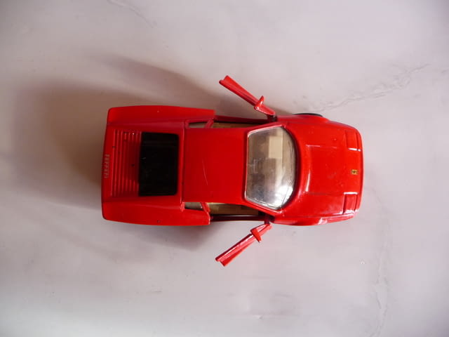 Ferrari 512TR Maisto Ферари колекционерска количка червено, град Радомир | Образователни / Занимателни - снимка 3