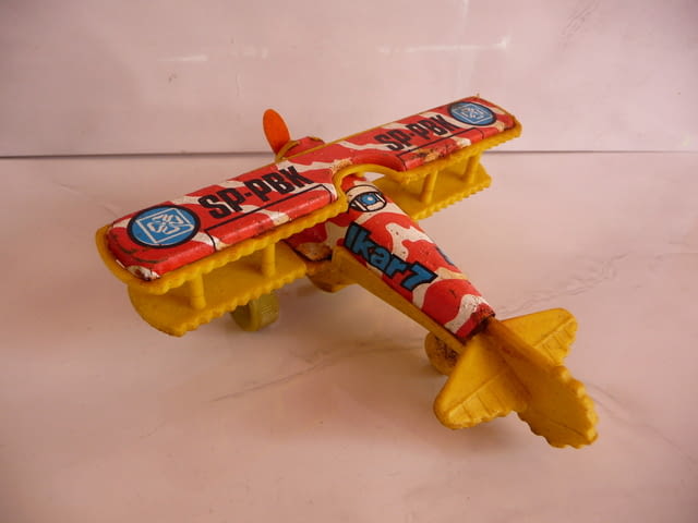 Ikar 7 стара играчка самолетче SP-PBK самолет крила перка Жълт полет в небето - снимка 4