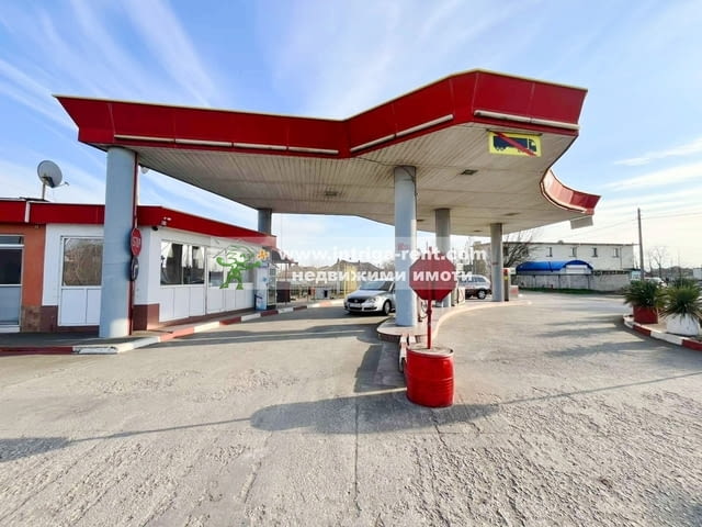 Търговски обект - Бензиностанция и газстанция за продажба в град Любимец, област Хасково. - снимка 3