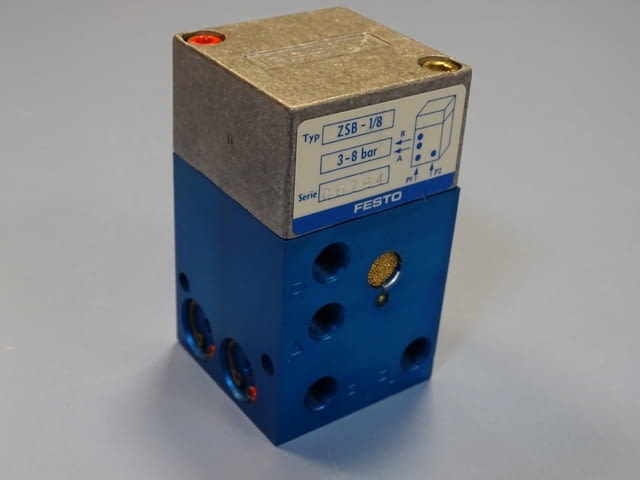 Пневматичен контролен блок Festo ZSB 1/8(576656) control block for two - снимка 2
