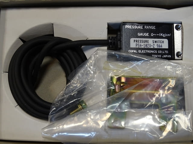 Датчик за налягане Copal Electronics PS4-102V-Z pressure switch sensor transducer - снимка 3