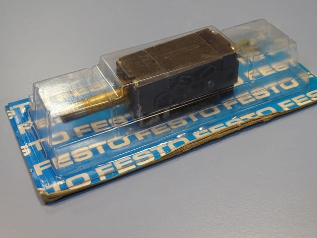 Пневматичен разпределител Festo MFH-5-3.3(6068) pneumatic directional control valve - снимка 2