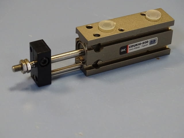 Пневматичен цилиндър SMC CDUK10-20D + 2 сензора SMC D-97 indicator - снимка 5