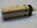 Пневматичен цилиндър SMC CDUK10-20D + 2 сензора SMC D-97 indicator
