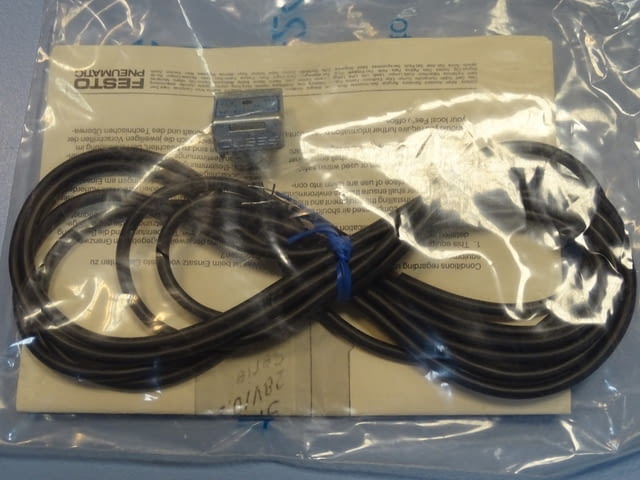 Индуктивен датчик Festo SME-3-LED-24(12112) sensor proximity switch - снимка 2