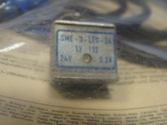 Индуктивен датчик Festo SME-3-LED-24(12112) sensor proximity switch - снимка 3