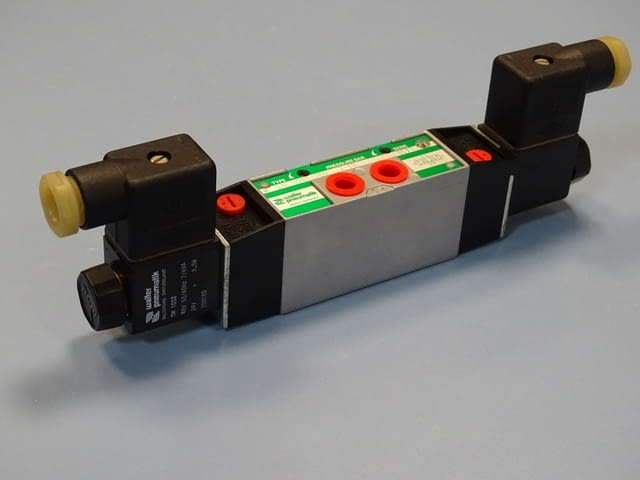 Пневматичен разпределител Walter pneumatic SXE 9761-160, city of Plovdiv | Industrial Equipment - снимка 1