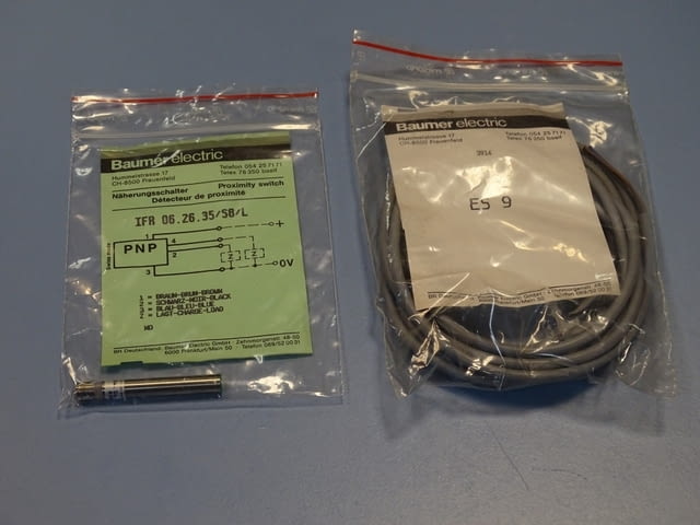 Индуктивен датчик Baumer Electric IFR 06.26.35/S8/L inductive sensor - снимка 1