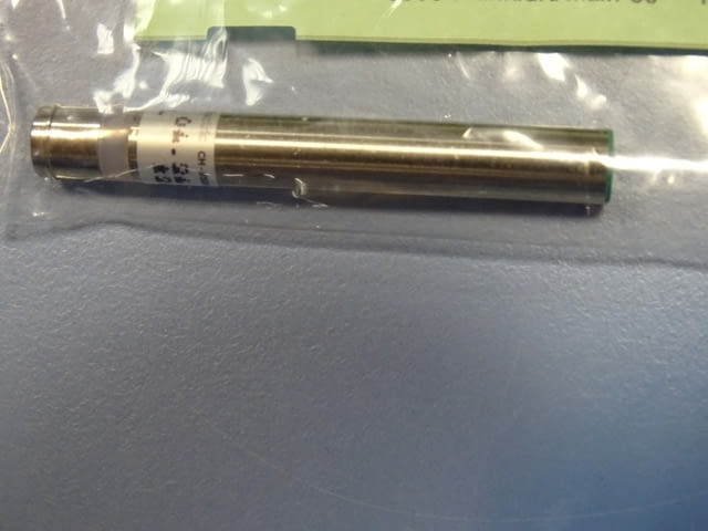 Индуктивен датчик Baumer Electric IFR 06.26.35/S8/L inductive sensor - снимка 3