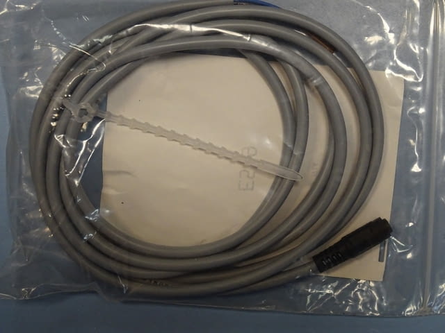 Индуктивен датчик Baumer Electric IFR 06.26.35/S8/L inductive sensor - снимка 5