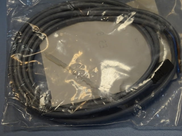 Индуктивен датчик Baumer Electric IFR 08.26.35/S8/L inductive sensor - снимка 5