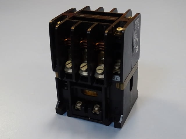 Контактор K25E ЕАЗ Пловдив 25A, 24V, 50Hz, град Пловдив | Промишлено Оборудване - снимка 2