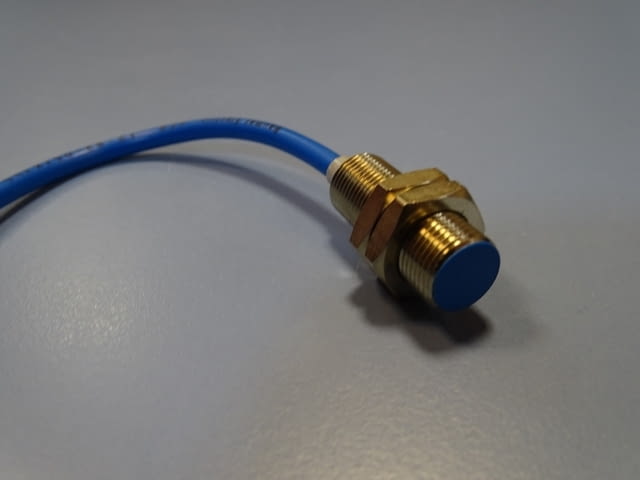 Индуктивен датчик Baumer Electric IFR 10.82.05/K346 proximity switch - снимка 7