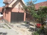 Две къщи в Падей, Сърбия