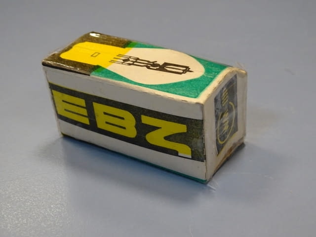 Крушка за фар с една светлина ЕВЗ 12V 25W BA20S bulb, град Пловдив | Аксесоари / Консумативи - снимка 1