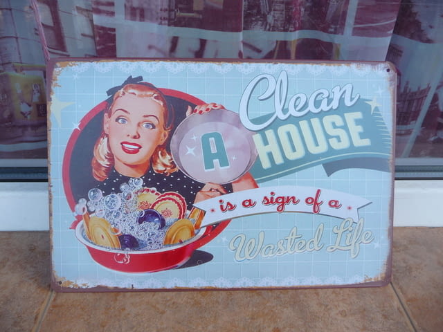 Метална табела разни Да почистим вкъщи чист дом здраве сапун, град Радомир - снимка 1
