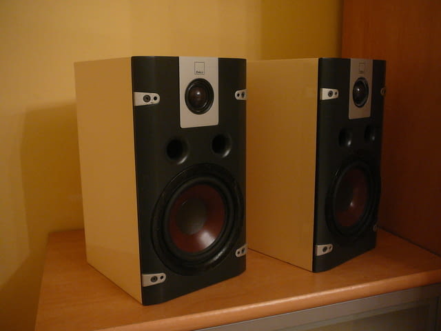 Dali lektor 2 beli piano lak - град Пазарджик | Ресийвъри / Усилватели - снимка 2