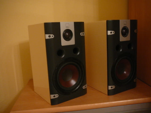 Dali lektor 2 beli piano lak - град Пазарджик | Ресийвъри / Усилватели - снимка 3