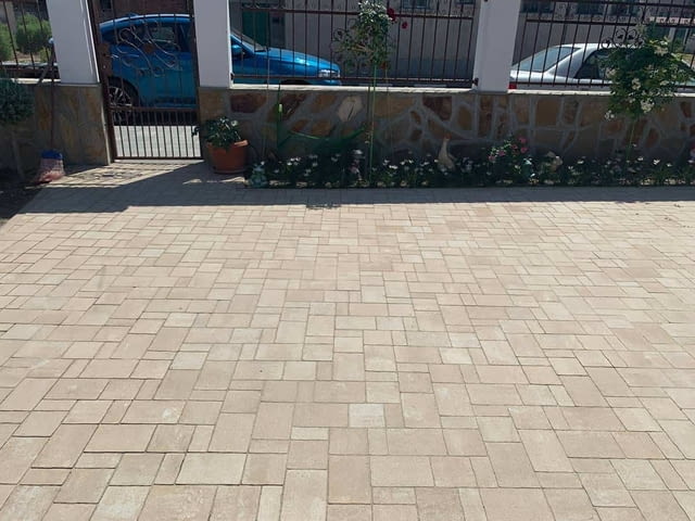 Демонтаж и монтаж тротоарни плочки бордюри павета пар, city of Sofia | Construction - снимка 3