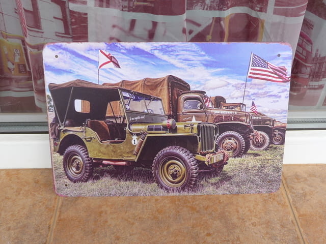 Метална табела кола военен джип камион знаме война войници, град Радомир | Картини - снимка 1