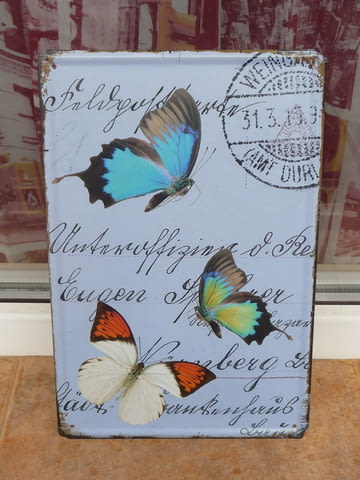 Метална табела пеперуди цветни летят животни свят пеперудки, city of Radomir - снимка 1