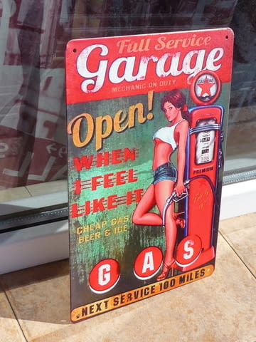 Метална табела кола гараж пълно обслужване еротика бензин, град Радомир | Рекламни Материали - снимка 2