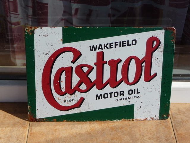 Метална табела кола Castrol motor oil Кастрол моторно масло реклама - снимка 2