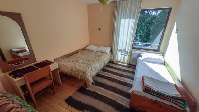 Къща за гости Вила Такови 23 места, механа, външно барбекю, село Момчиловци - снимка 7