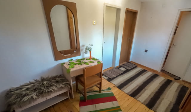 Къща за гости Вила Такови 23 места, механа, външно барбекю, село Момчиловци - снимка 10