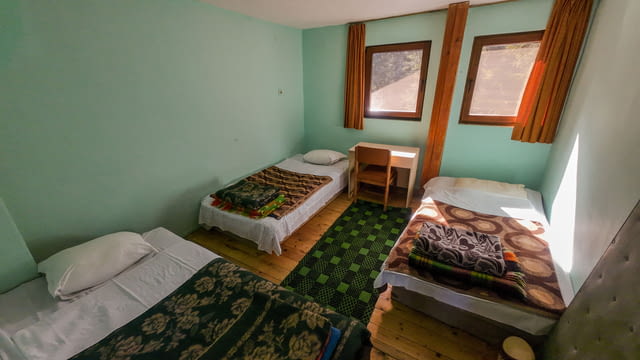 Къща за гости Вила Такови 23 места, механа, външно барбекю, село Момчиловци - снимка 11