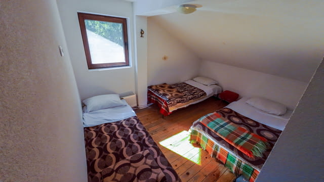 Къща за гости Вила Такови 23 места, механа, външно барбекю, село Момчиловци - снимка 12