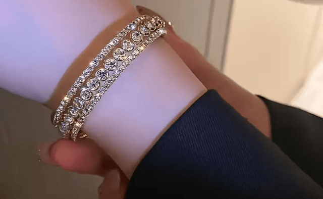 Отворена гривна Луксозни кристали Unisex, Циpĸoн - град Берковица | Гривни - снимка 2