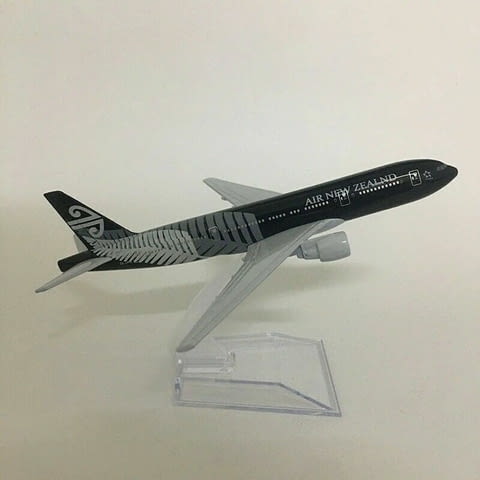 Бойнг 777 самолет модел макет метален лайнер Air New Zeаland далечно пътуване - снимка 4