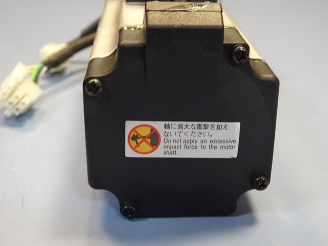 Серво мотор Omron R88M-G40030H-BS2 AC servo motor 1.3Nm 106V, град Пловдив - снимка 2