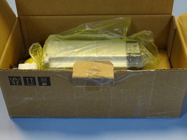 Серво мотор Omron R88M-G40030H-BS2 AC servo motor 1.3Nm 106V, град Пловдив - снимка 7