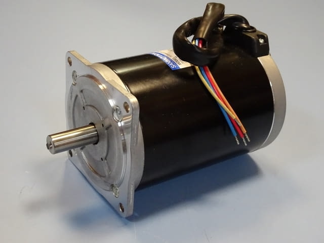 Стъпков мотор Sanyo-Denki 103H8223-6540 stepping motor Sanmotion F 250V - снимка 3